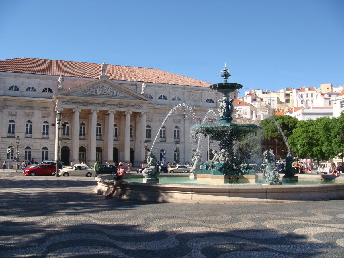 Inn-Chiado Restauradores Prime Suites Lisbon Exterior photo